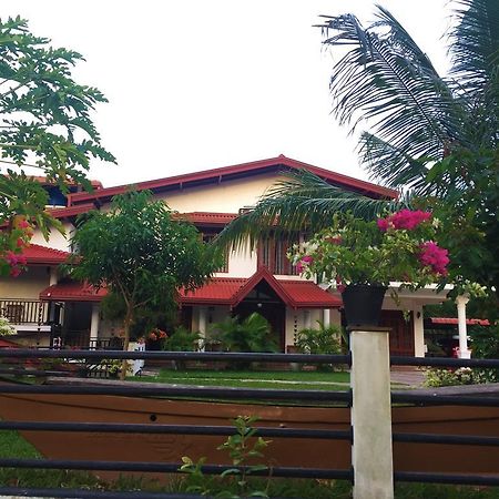Villa Shanaya Hikkaduwa Extérieur photo