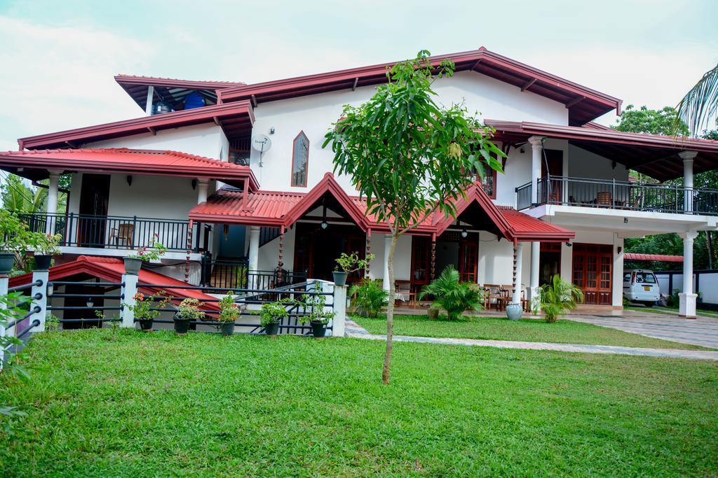 Villa Shanaya Hikkaduwa Extérieur photo