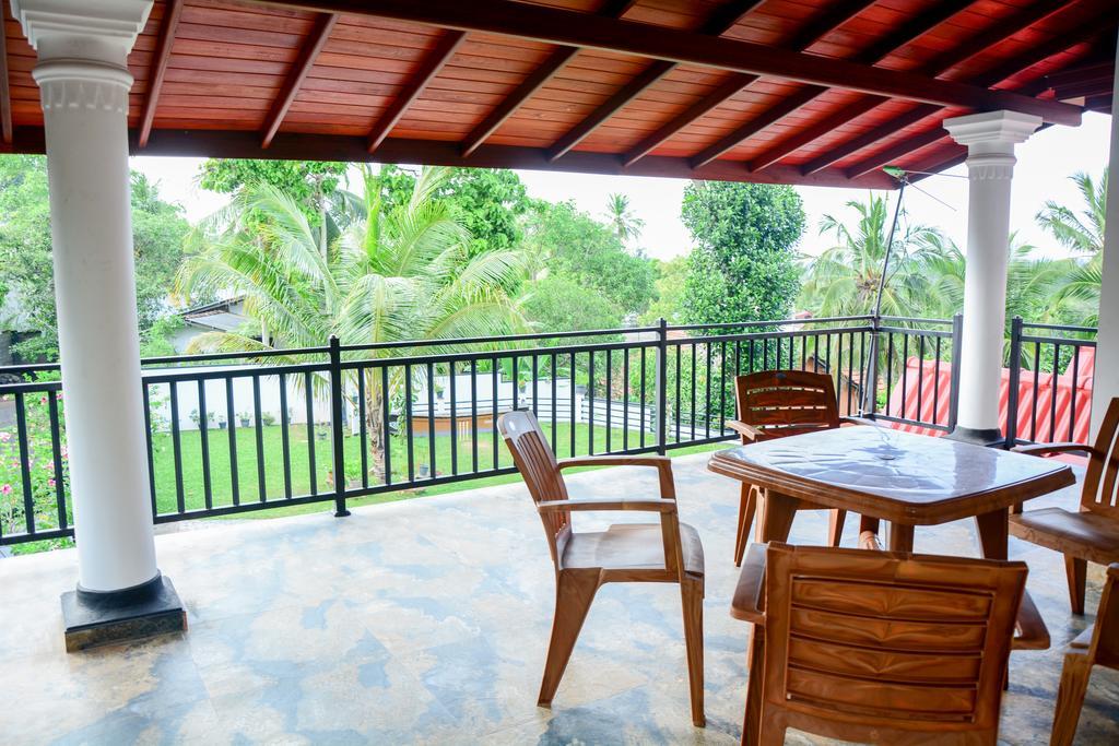 Villa Shanaya Hikkaduwa Extérieur photo