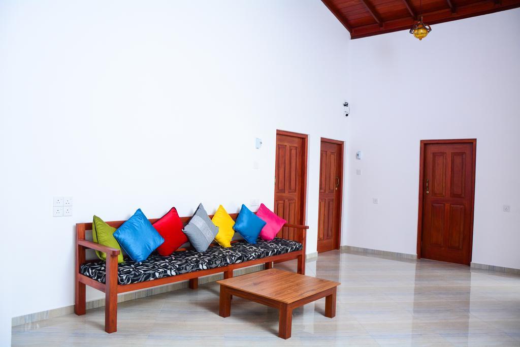 Villa Shanaya Hikkaduwa Extérieur photo