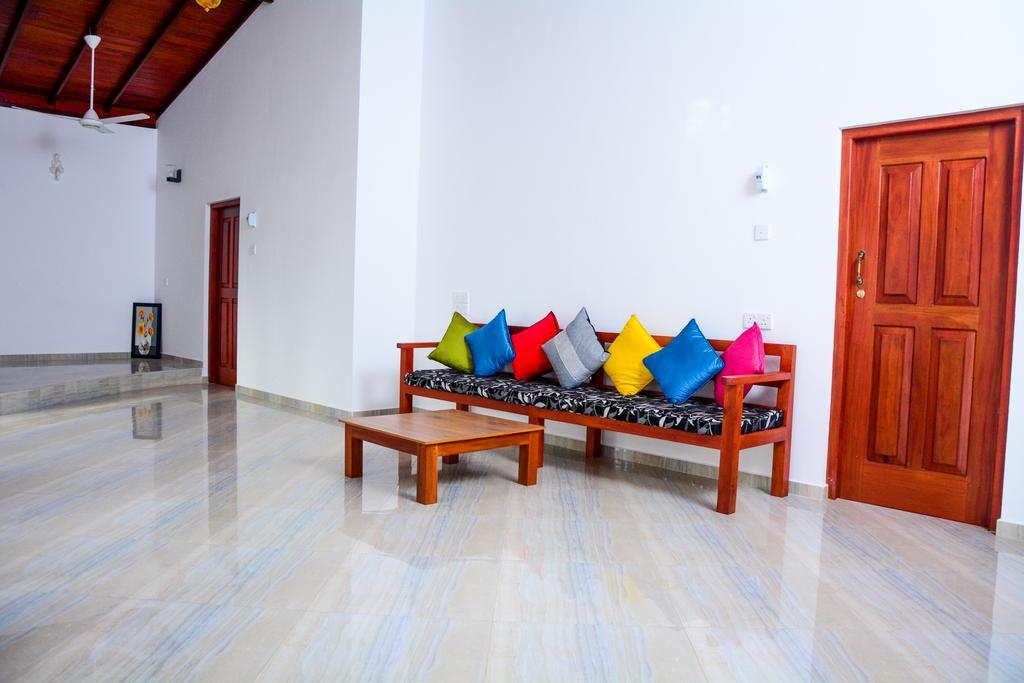 Villa Shanaya Hikkaduwa Extérieur photo