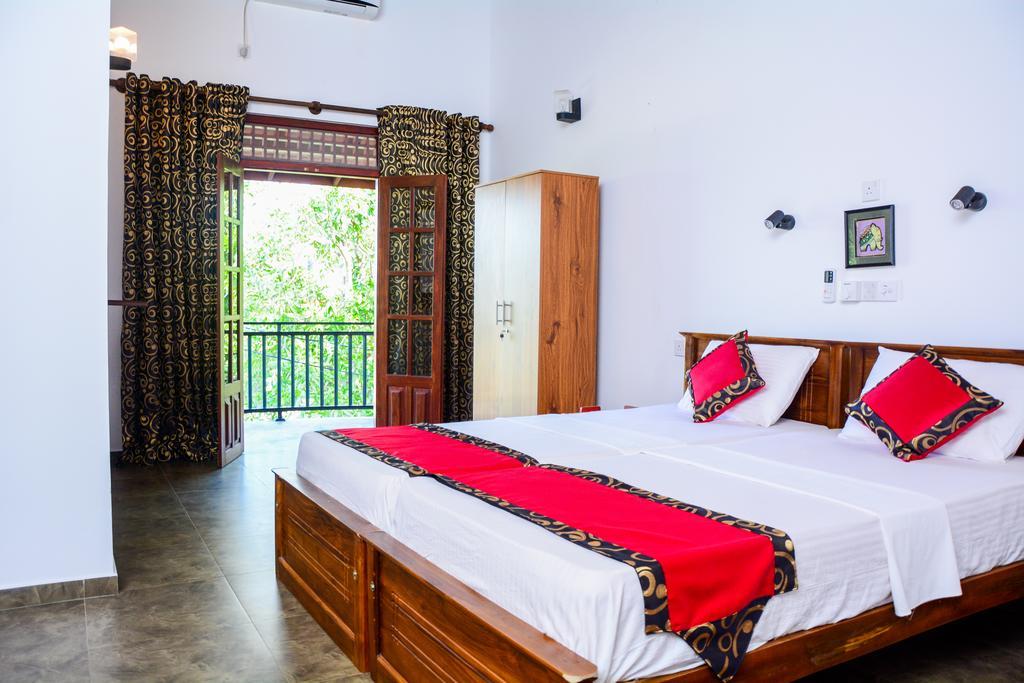 Villa Shanaya Hikkaduwa Extérieur photo