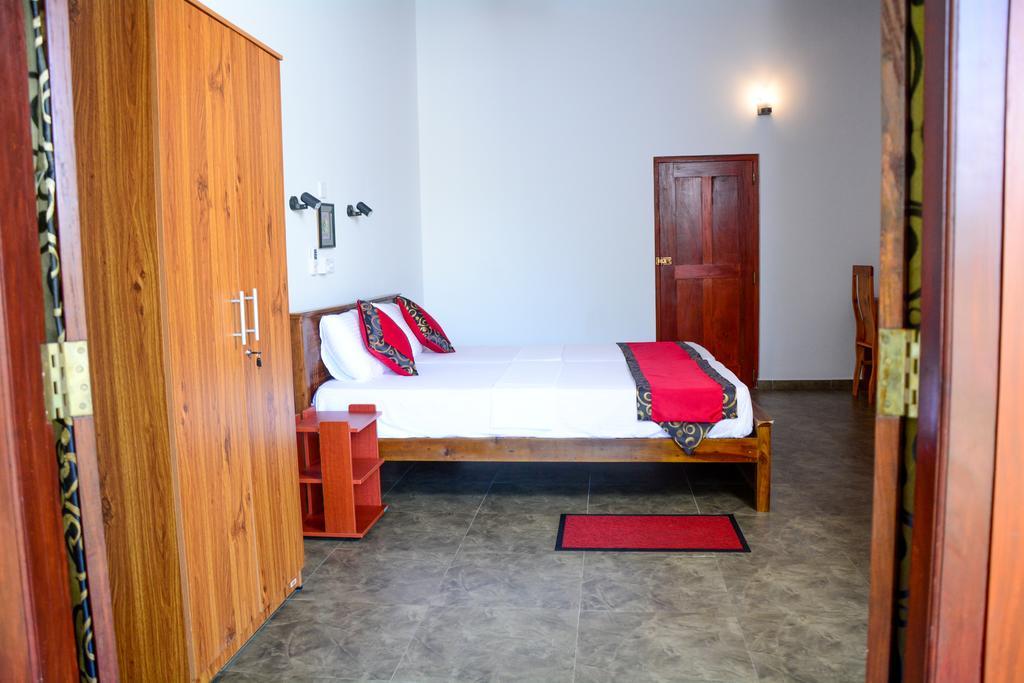 Villa Shanaya Hikkaduwa Extérieur photo