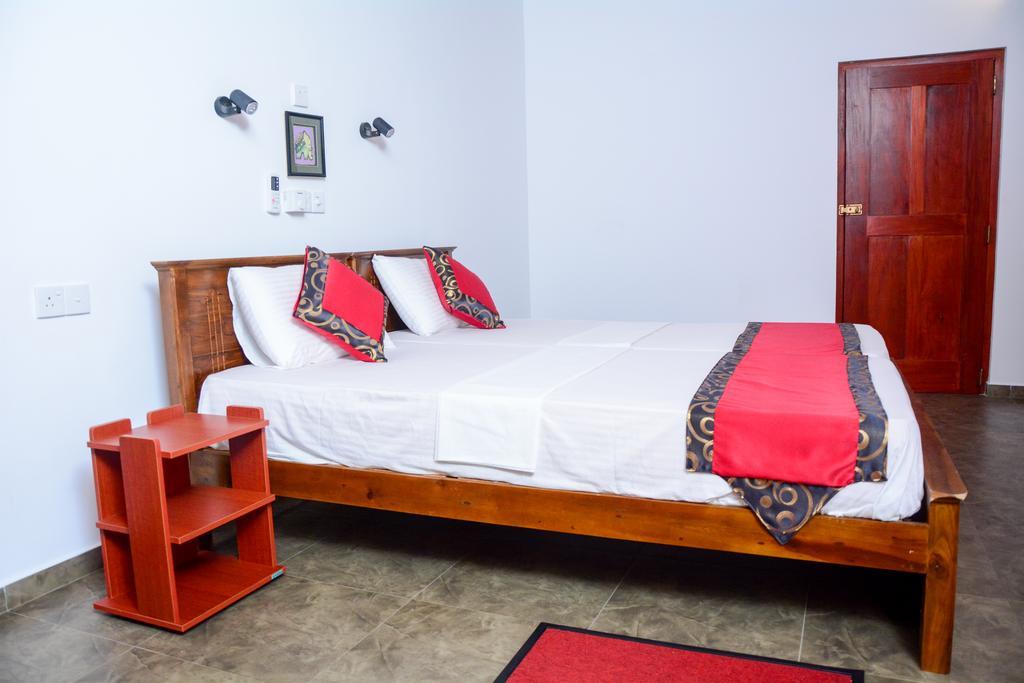Villa Shanaya Hikkaduwa Extérieur photo