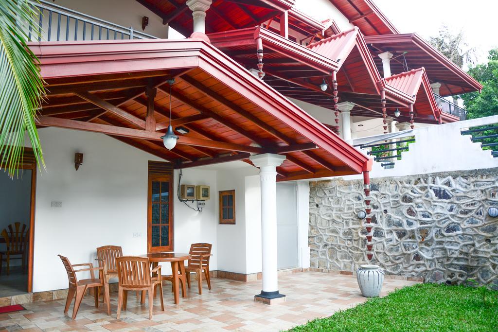 Villa Shanaya Hikkaduwa Extérieur photo